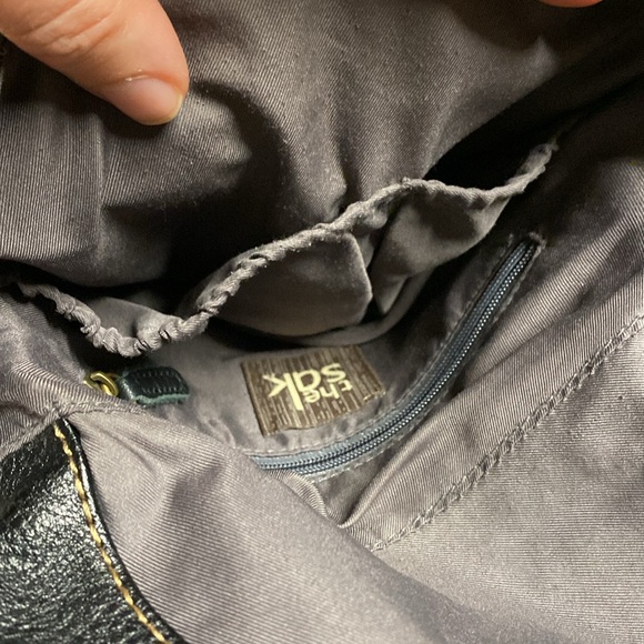 The sak Deena flop crossbody bag black pebbled leather purse fold over zip flap - Picture 6 of 12